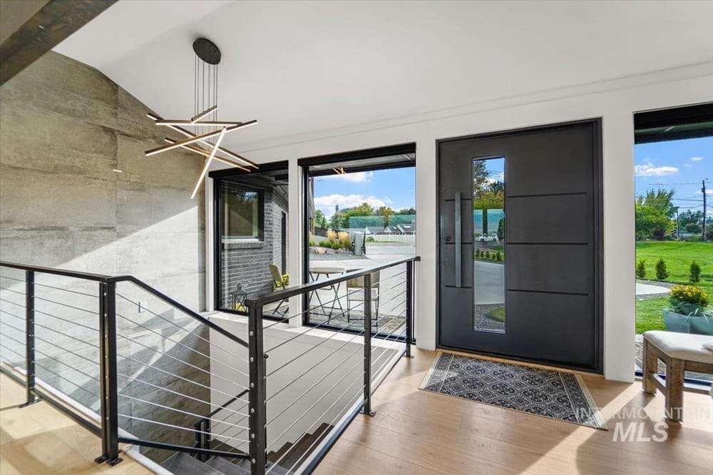 Single Family w/ Acreage - Image 6