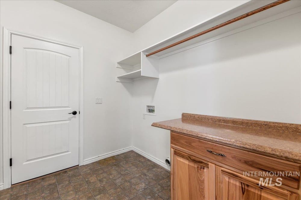 Single family luxury home  - Image 16