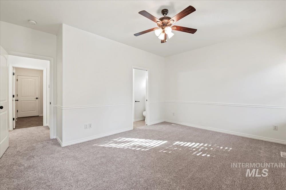 Single family luxury home  - Image 20