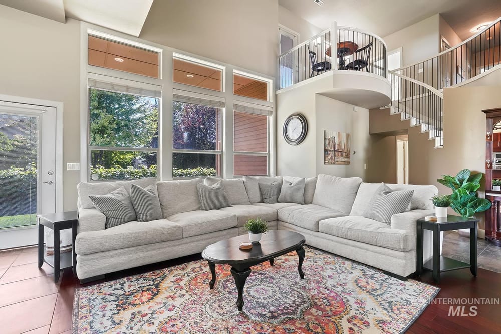 Modern luxury home - Image 3