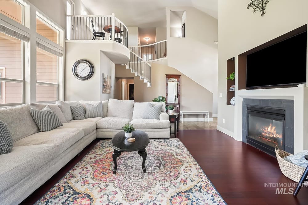 Modern luxury home - Image 4