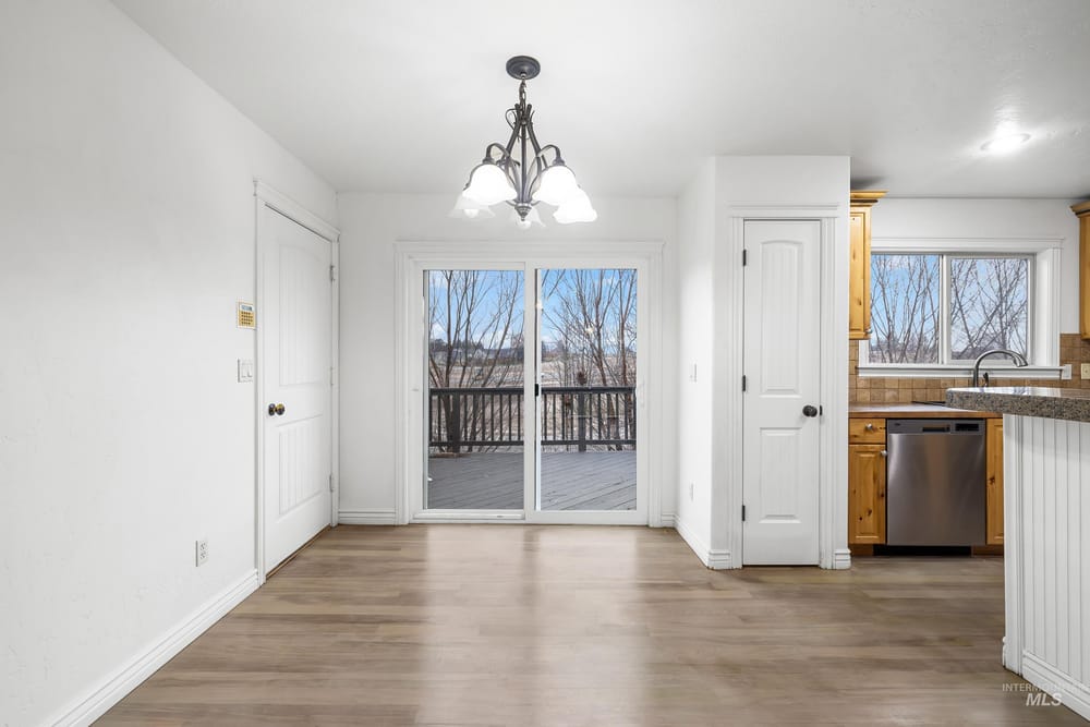 Single family residence  - Image 10