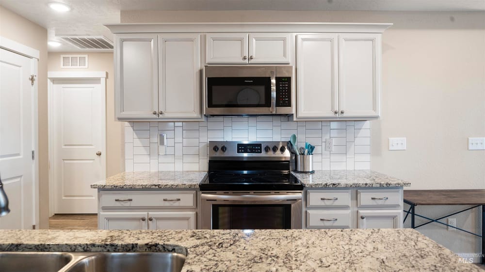 Single family residence  - Image 5