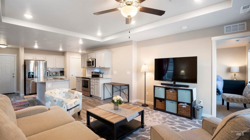 Single family residence  - Image 7