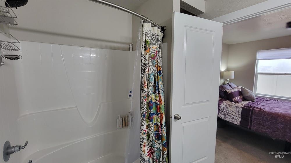 Single family residence  - Image 15