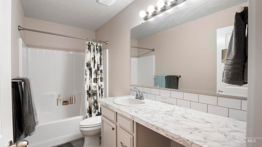 Single family residence  - Image 19