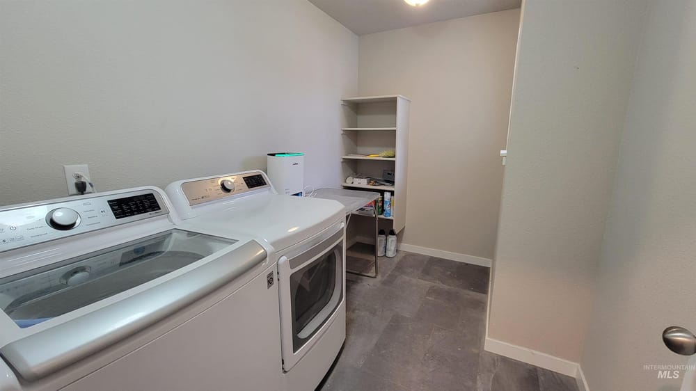 Single family residence  - Image 20