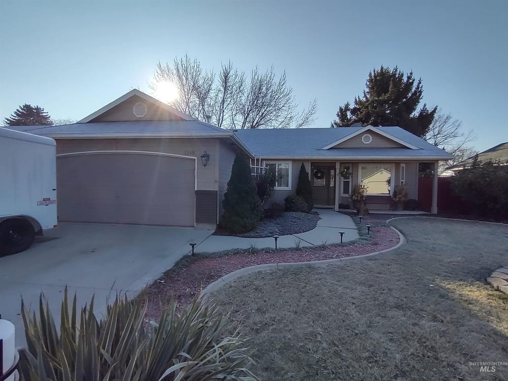 Family residential home  - Image 2