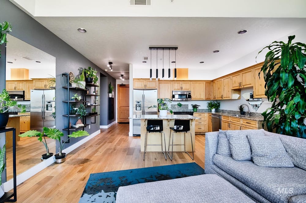 Luxury family residence  - Image 6