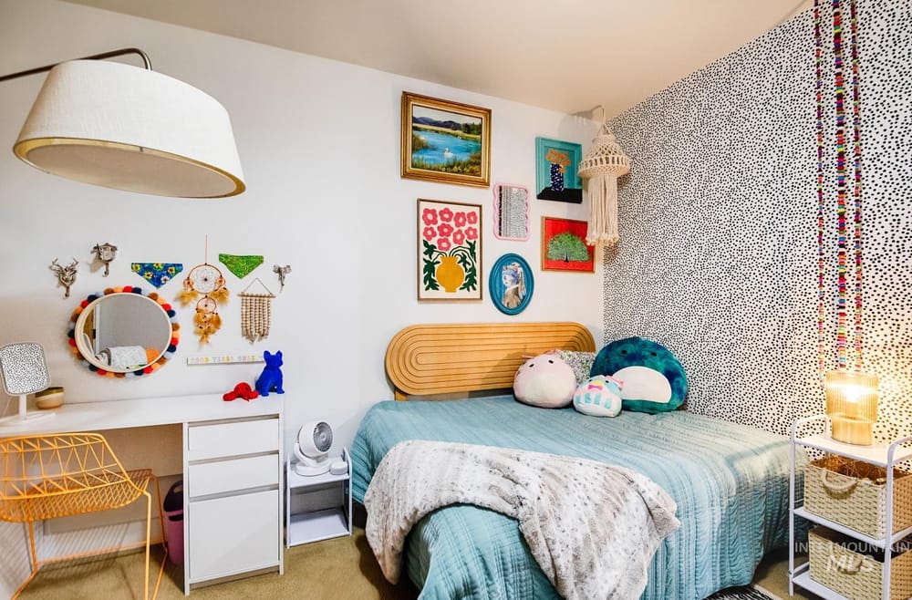 Luxury family residence  - Image 18